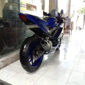 Yamaha R 25 thn 2023 cash /kredit Bali dharma motor