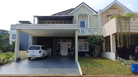 Di jual rumah hanya 5 menit ke Mal Living World Kota Wisata