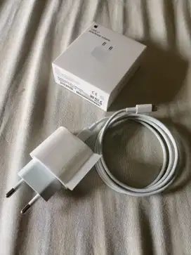 Charger iphone 13 C to Lighting
