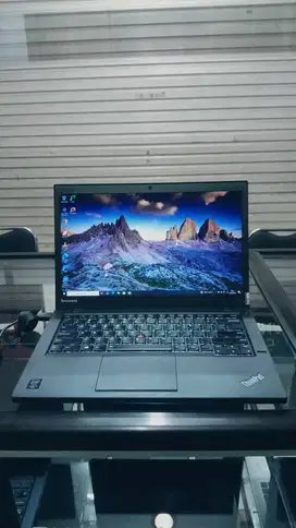 Lenovo ThinkPad T440s i5 vPRO 4300U RAM 8GB SSD 240 GB Layar 14 HD