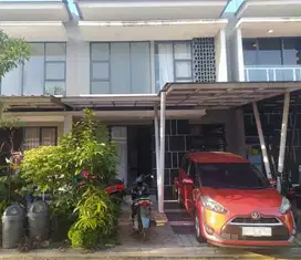 Termurah. Rumah 2 lantai di Golden Park 2, Cisauk.