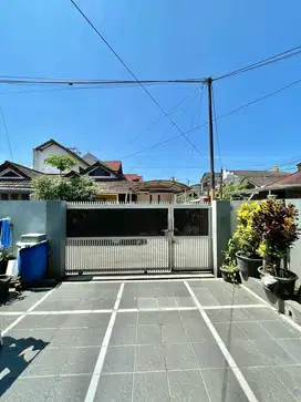 Dijual Rumah Mewah Modern Di Area Taman Cibaduyut Indah Bandung