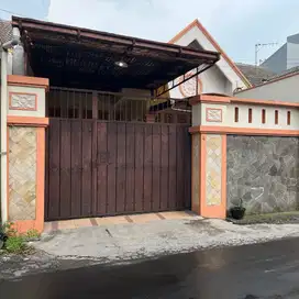 Rumah di lokasi strategis 250 m2 dekat the park Mall Soba