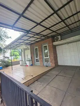 Dijual rumah 2lt di Kota Wisata second Boulevard