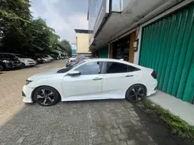 Honda civic turbo 1.5 AT