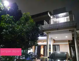 Dijual rumah bagus 2 lantai cluster area graha raya bintaro jaya