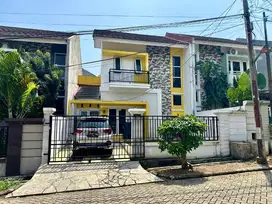 Rumah luas halaman belakang besar Villa Bogor Indah 5