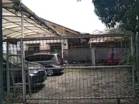 Jual murah pisan rumah hitung tanah bawah NJOP di mainroad Kiaracondog