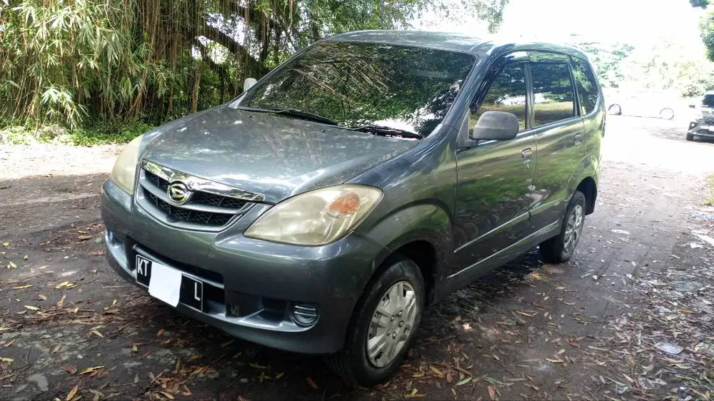 Daihatsu xenia 2011