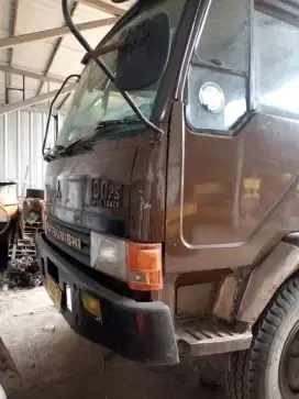 Self loader Fuso Engkel 2001