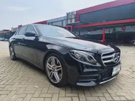 MERCY E300 AMG FACELIFT W213 AT 2018 BLACK ON BLACK SUPER CONDITION