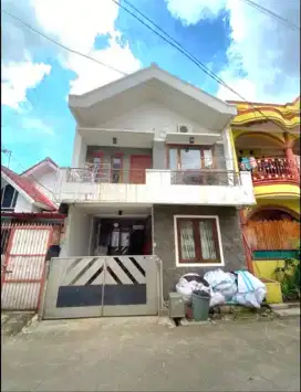 Rumah  Full Renov dan Furnished di Perumahan Taman Harapan Baru Bekasi