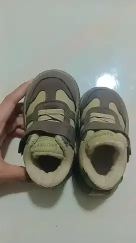 Sepatu bayi cowok