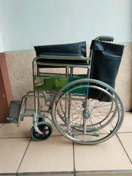 Dijual kursi roda second masih layak pakai