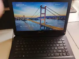 Laptop Asus X455 ya