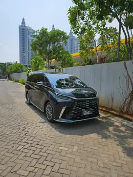 Brand New Lexus LM350h ! Langsung Pake