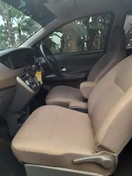 Toyota innova mt bensin km 70 rb.tinggal pake siap TT