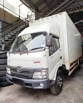 HINO DUTRO CDD 6 BAN SUPER LONG BOX ISTIMEWA CANTER
