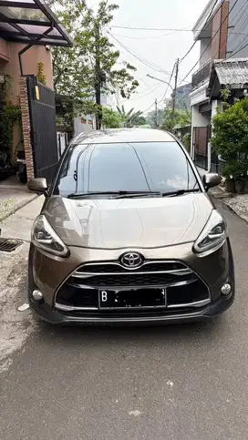 Sienta Q 2016 Cokelat Metalik