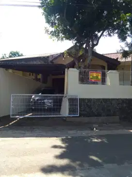 Disewakan Rmh Asri di Pudak Payung