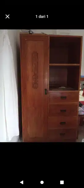 Lemari pakaian kayu jati