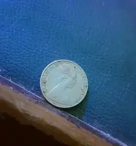 Koin Elizabeth II 1983
