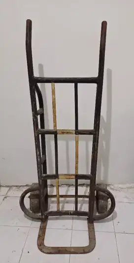 TROLI ANGKAT BARANG