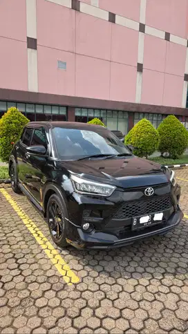 Dijual Toyota Raize 1.0T GR Sport TSS Hitam 2021 Pemakai