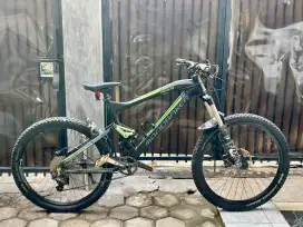 Sepeda Gunung MTB Mondraker Foxy R