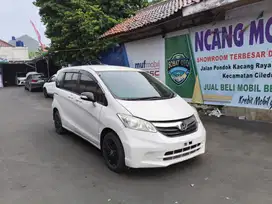 KREDIT DP 5 JUTA HONDA FREED E PSD 1.5 MATIC 2012
