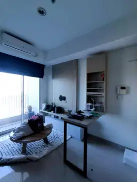 Apartemen Grand Sungkono Lagoon Venetian Furnish Mewah dekat Mayjend S