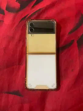 SAMSUNG Z FLIP 4 RAM 8 / 256 GB
