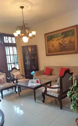 DISEWAKAN RUMAH DI PASAR MINGGU FULL FURNISH