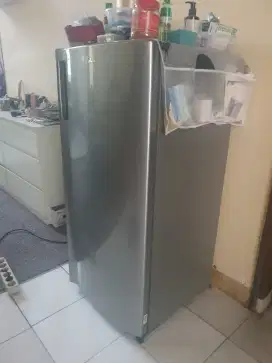 Kulkas LG satu pintu