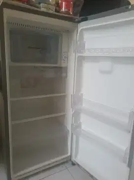 Kulkas LG satu pintu