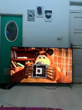 Tv android merek AQUA 70inch super jumbo