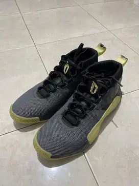 Adidas Damian Lillard 4 (sepatu basket) size 44