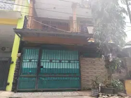 Dijual rumah satu setengah lantai di pondok ungu permai Bekasi Utara