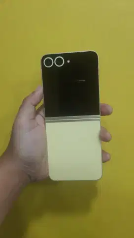 Samsung galaxy Z flip 6 12/256gb