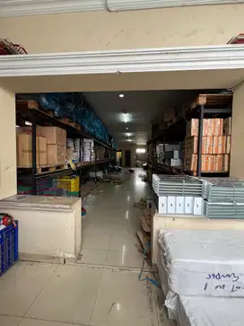 Gudang Strategis Tengah Kota daerah Caringin
