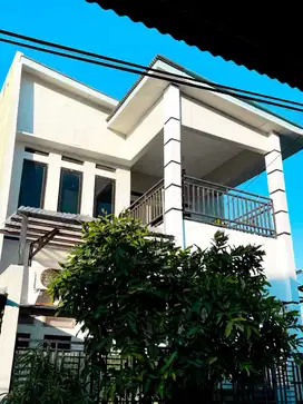 Dijual Rumah Posisi Hook Tingkat 2 Lantai Siap Pakai Daerah Pedurungan