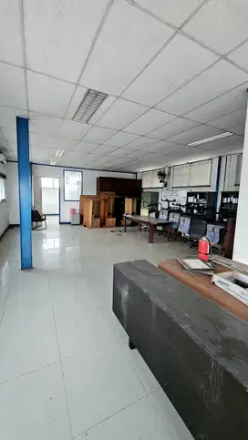 Dijual Gudang / tempat usaha cibubur cocok untuk material/besi