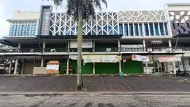 Turun Harga Ruko 3 lantai 4 Pintu Selangkah dari Sumarecon