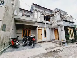 rumah minimalis 2 lantai spek mewah Blulukan Colomadu