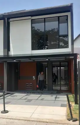 Rumah baru 3 kamar bebas banjir kawasan elysium lippo cikarang