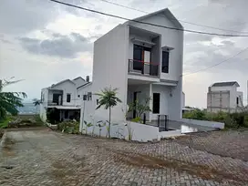 Villa 2 lantai di Padalarang Dekat KCIC Sejuk Alami  Berkabut