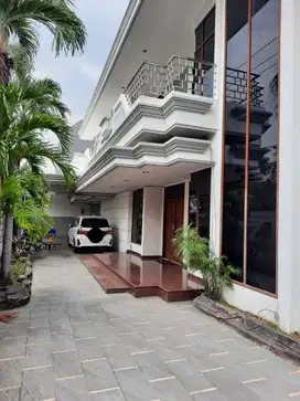 Dijual Cepat Urgent Rumah Dharmahusada Indah