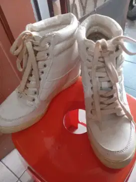 Sepatu Pull n Bear Ori Second Murah