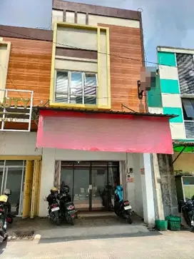 Ruko kawasan kuliner belakang Kampus 4 UMS Karangasem Solo