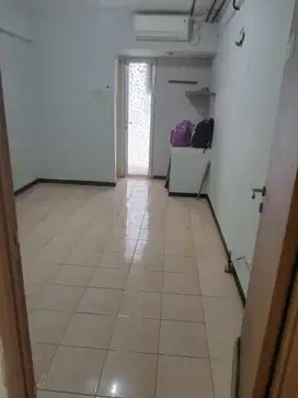 Di Sewakan Apartemen Green park View Seberang Halte Sumur Bor